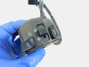 PrzeŁĄcznik lewy przÓd yamaha fzs 600 fazer 98-01 5dm839690000