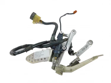 SET PODNÓŻEK PRAWY PRZÓD YAMAHA YZF-R1 RN09 02-03 5PW274430000
