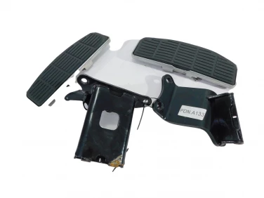 PODNÓŻEK STOPKA SUZUKI VLR 1800 08-13 4350110F10 4350210F10