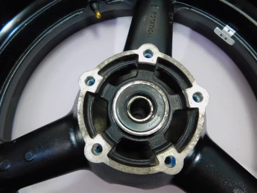 Felga koŁo tyŁ suzuki gsf 650 bandit 05-06 6411108f11019