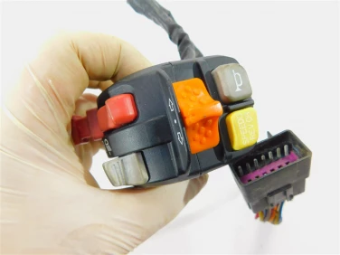 PrzeŁĄcznik lewy polaris scrambler 550 850 1000 4012435