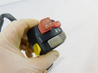 PrzeŁĄcznik lewy polaris scrambler 550 850 1000 4012435