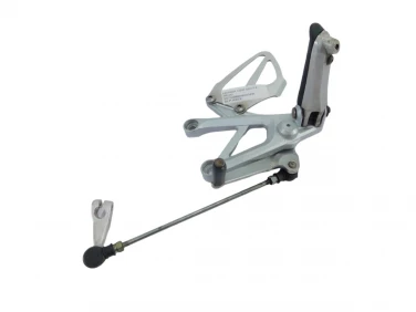 SET PODNÓŻEK LEWY PRZÓD HONDA CBR 600 F4 99-00 50700MBW000ZA