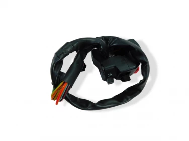 PRZEŁĄCZNIK PRAWY PRZÓD SUZUKI SV 650 03-14 3720016G10