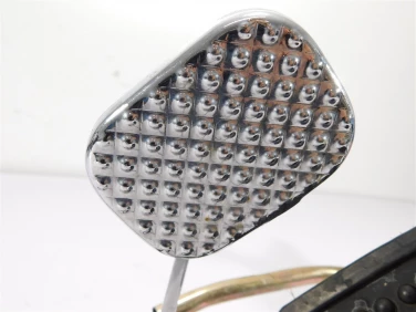 PodnÓŻek stopka qingqi global eagle qm250 2007 