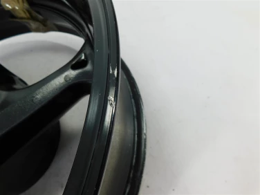 Felga koŁo tyŁ suzuki gsr 600 06-10 6411144g00019