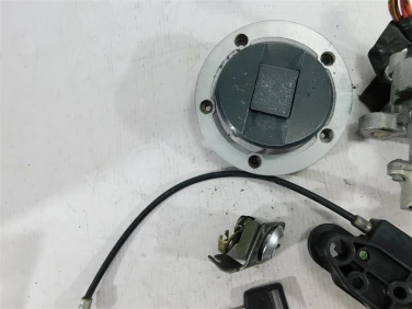 Zamek stacyjka kluczyk suzuki gsx-r 750 04-05 3710116840