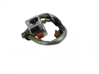 PRZEŁĄCZNIK PRAWY PRZÓD YAMAHA XV 1600 WILD STAR 99-03 5EL839630000