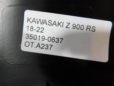 Ogon owiewka tyŁ kawasaki z 900 rs 18-22 35019-0637