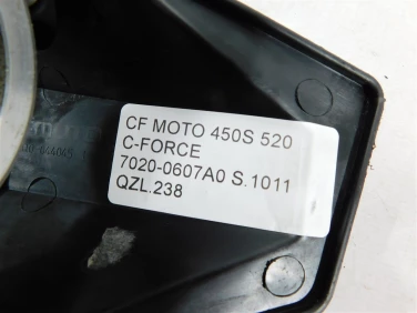 Zwrotnica lewa cf moto 450s 520 c-force 7020-0607a0