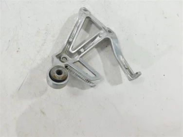 Set podnÓŻek prawy tyŁ yamaha fzs 600 fazer 98-01 4yr274400000