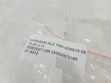 StelaŻ tyŁ tylni kawasaki klz 1000 versys se 19-24 u-11 35063097118r 35063097218r