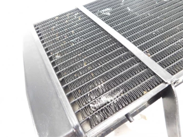 ChŁodnica wody przÓd triumph sprint 955i st 98-04 t2100721