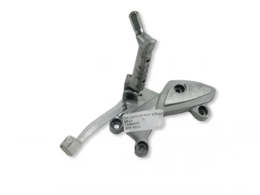 SET PODNÓŻEK PRAWY PRZÓD TRIUMPH SPRINT 955I ST 98-04 T2080626