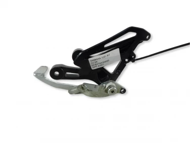 SET PODNÓŻEK PRAWY PRZÓD YAMAHA YZF-R7 22-24 BEB274430000