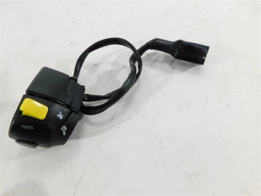 PrzeŁĄcznik lewy przÓd suzuki gsx-r 125 18-21 3740023k10