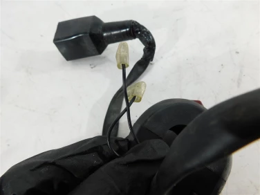 PrzeŁĄcznik prawy przÓd suzuki gsx-r 125 18-21 3720023k20