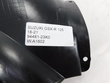 Plastik wypeŁnienie owiewka suzuki gsx-r 125 18-21 94481-23ko