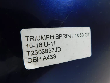 Owiewka bok boczna prawa triumph sprint 1050 gt 10-16 u-11 t2303893jd