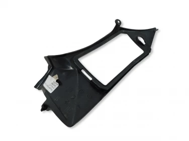 PLASTIK WYPEŁNIENIE OWIEWKA TRIUMPH SPRINT 1050 GT 10-16 U-11 T2301583
