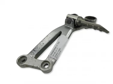 SET PODNÓŻEK PRAWY TYŁ KAWASAKI Z 750 04-06 U-11 35063-1065
