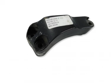 MOCOWANIE SILNIKA KAWASAKI Z 750 04-06 U-11 321900010