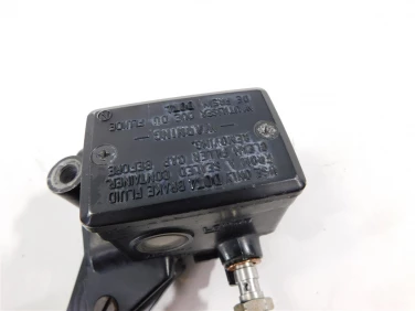 Pompa hamulcowa przÓd kawasaki z 750 04-06 u-11 430150011