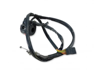 PRZEŁĄCZNIK PRAWY PRZÓD SUZUKI SV 650 99-02 U-11 3720033E31