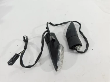 Kierunek kierunkowskaz ducati monster 1200s 13-17 u-11 53010331a 53010321a