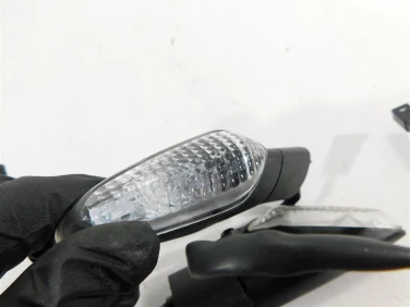 Kierunek kierunkowskaz ducati monster 1200s 13-17 u-11 53010331a 53010321a