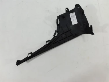 PŁug plastik owiewka honda sh 125 21-22 u-11 64323-k1n-v000