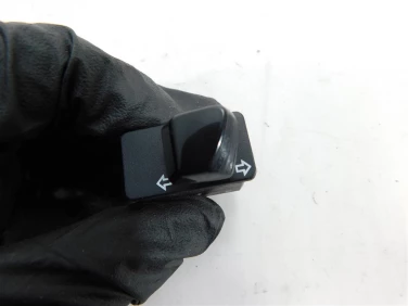 PrzeŁĄcznik lewy przÓd honda sh 125 21-22 u-11 35200k66v11