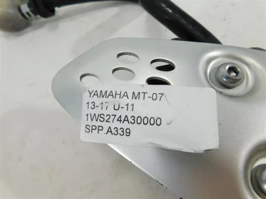 Set podnÓŻek prawy przÓd yamaha mt-07 13-17 u-11 1ws274a30000