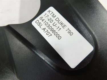 Dekiel kapa silnik lewa ktm duke 790 17-20 u-11 64103096000