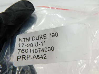 PrzeŁĄcznik prawy przÓd ktm duke 790 17-20 u-11 76011074000