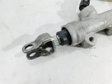 Pompa hamulcowa tyŁ kawasaki z 900 17-19 u-11 430150650