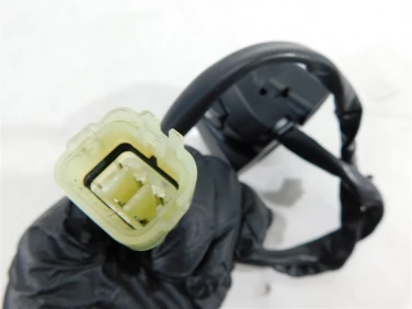 PrzeŁĄcznik prawy przÓd kawasaki z 900 17-19 u-11 460910500