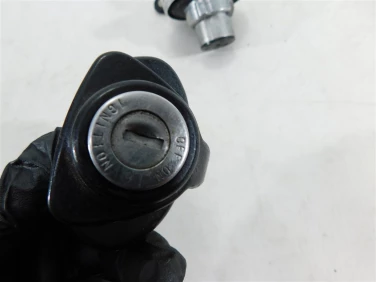 Stacyjka kluczyk przÓd honda vt 125 shadow 99-06 korek u-11 35010kgb610