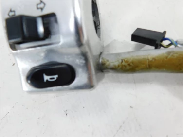 PrzeŁĄcznik lewy przÓd yamaha xvs 650 drag star custom 97-05 u-11 4tr839720100