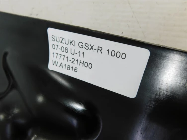 Plastik wypeŁnienie owiewka suzuki gsx-r 1000 07-08 u-11 17771-21h00