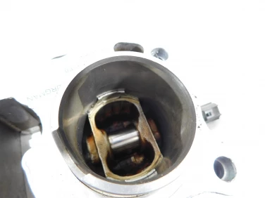 Cylinder tŁok suzuki uh 125 burgman 01-05 u-11 1121021f100f0
