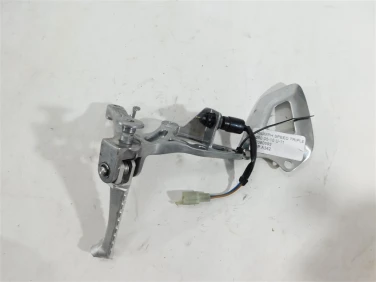 Set podnÓŻek prawy przÓd triumph speed triple 1050 05-10 u-11 t2080593