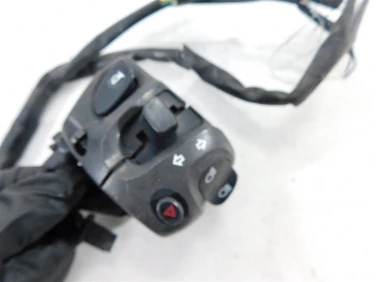 PrzeŁĄcznik lewy przÓd yamaha fz6 600 fazer 04-09 u-11 5vx839690200