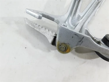 Set podnÓŻek lewy tyŁ suzuki gsx-r 1000 07-08 u-11 4370021h00