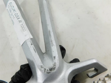 Set podnÓŻek lewy tyŁ suzuki gsx-r 1000 07-08 u-11 4370021h00