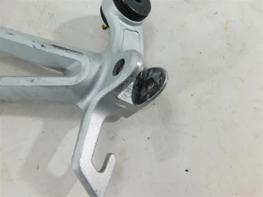 Set podnÓŻek prawy tyŁ suzuki gsx-r 1000 07-08 u-11 4360021h00