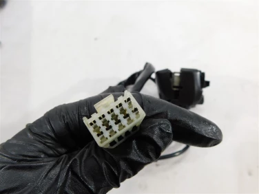 PrzeŁĄcznik lewy przÓd yamaha fzs 600 fazer 02-03 u-11 5dm839690000