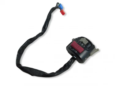 PRZEŁĄCZNIK LEWY CF MOTO 850 1000 C-FORCE U-11 9AWA-160310-2G02