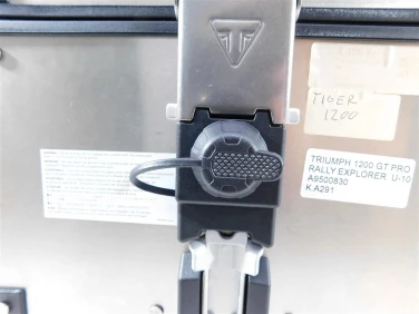 Kufer kufry tyŁ triumph 1200 gt pro rally explorer u-10 a9500830