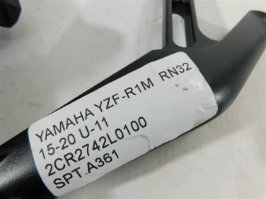 Set podnÓŻek prawy tyŁ yamaha yzf-r1m rn32 15-20 u-11 2cr2742l0100